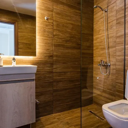 Leone Apartman